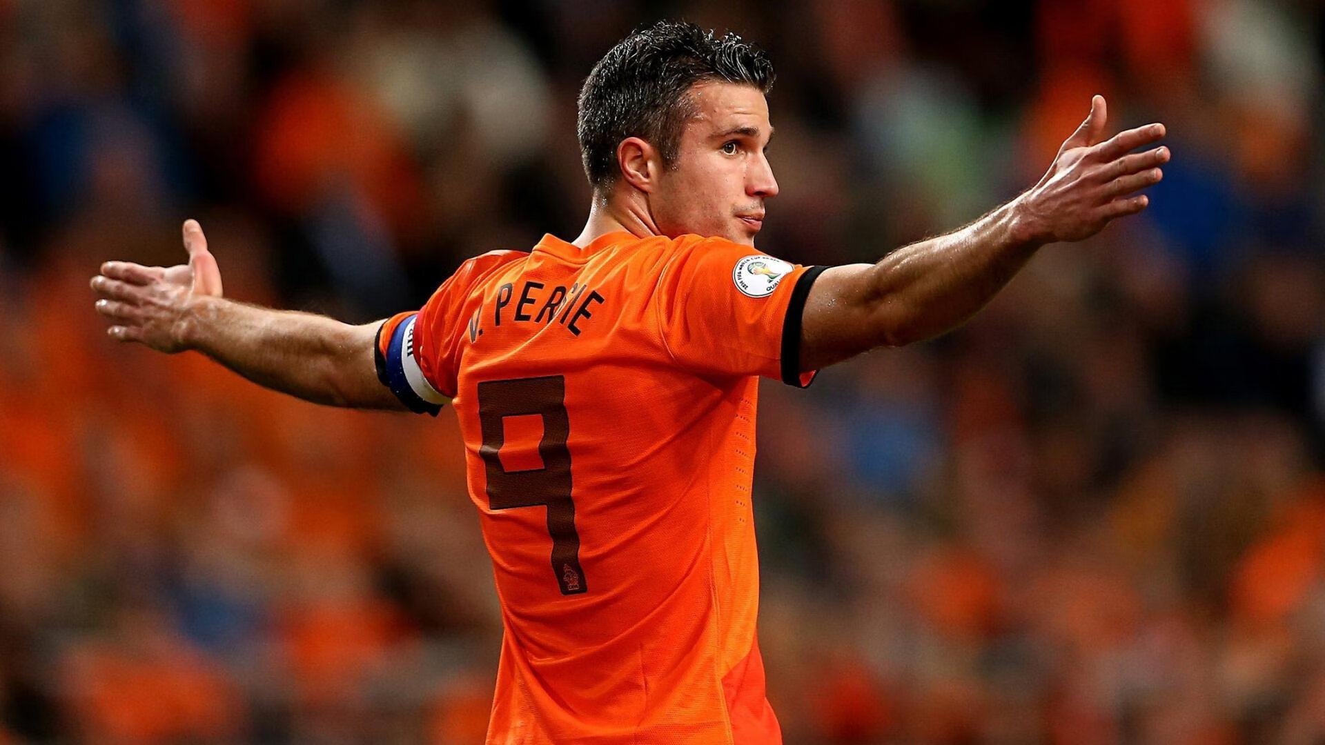 欧冠奖杯的故事：金光闪耀的荣耀象征，欧冠奖杯名字是什么